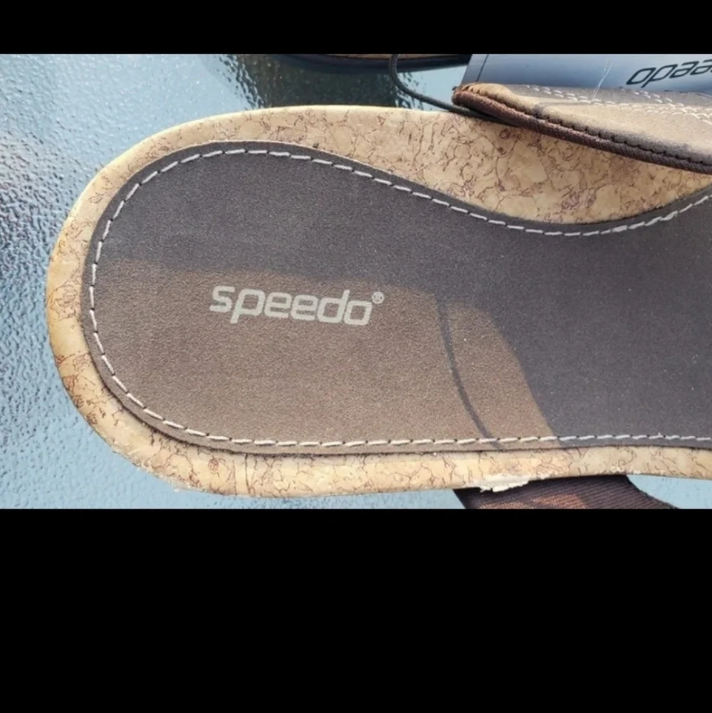 Speedo NWT sz 9 Brown Thong Flip Flops Women's Casual Flat Cork Insole